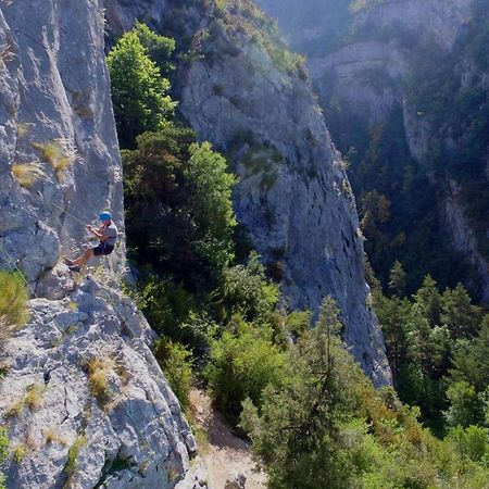 Vvf Haute Provence Lagrand Esterno foto